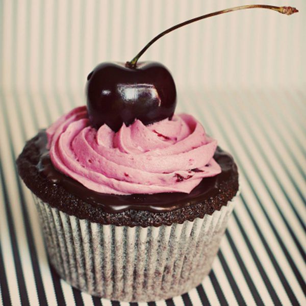 cherry-buttercream-chocolate-cupcakes (1)